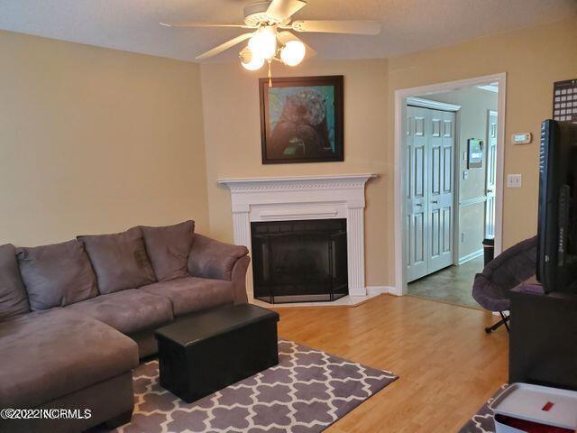 Foto del edificio - 1035 Spring Forest Rd