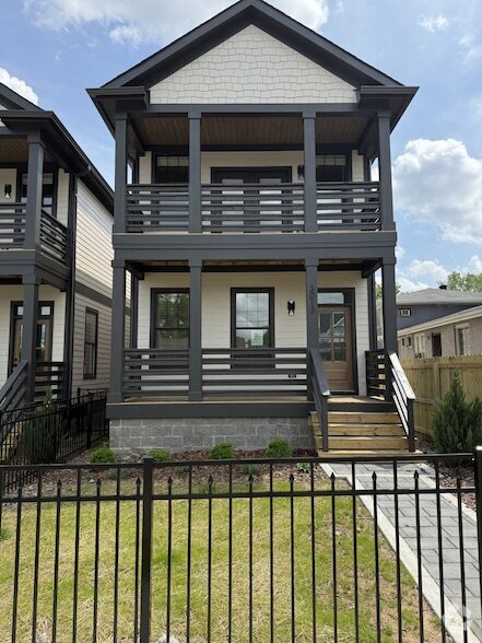 Building Photo - 3009 Batavia St