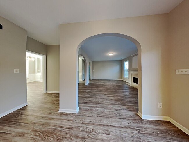 Foto del edificio - 5859 Crimson Oak Ct