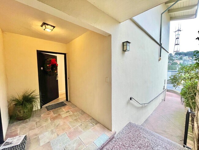 Foto del edificio - Immaculately Updated Ashbury Heights 1BR/1...