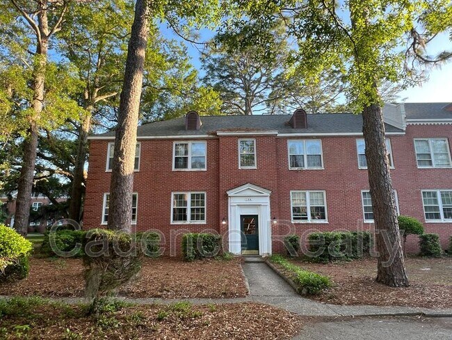 Foto del edificio - 2940 Oleander Dr