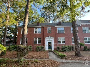 Building Photo - 2940 Oleander Dr