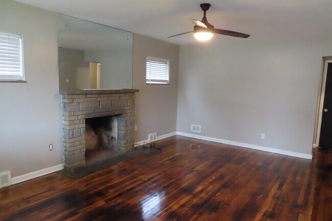 Foto del edificio - 1121 Fairwood Ave