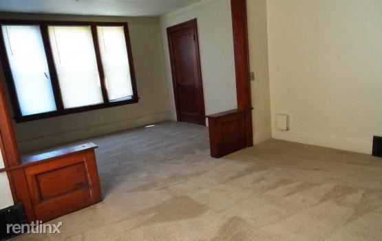 Building Photo - 256 Cass Ave