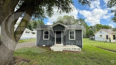 Building Photo - 519 E Gandy St