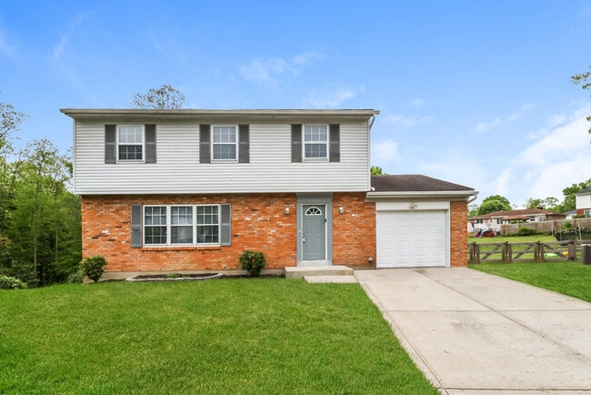 Building Photo - 3506 Lindenwood Dr