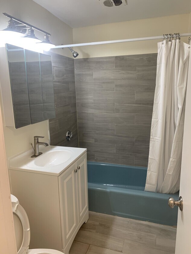 Foto principal - 700 Bennington St