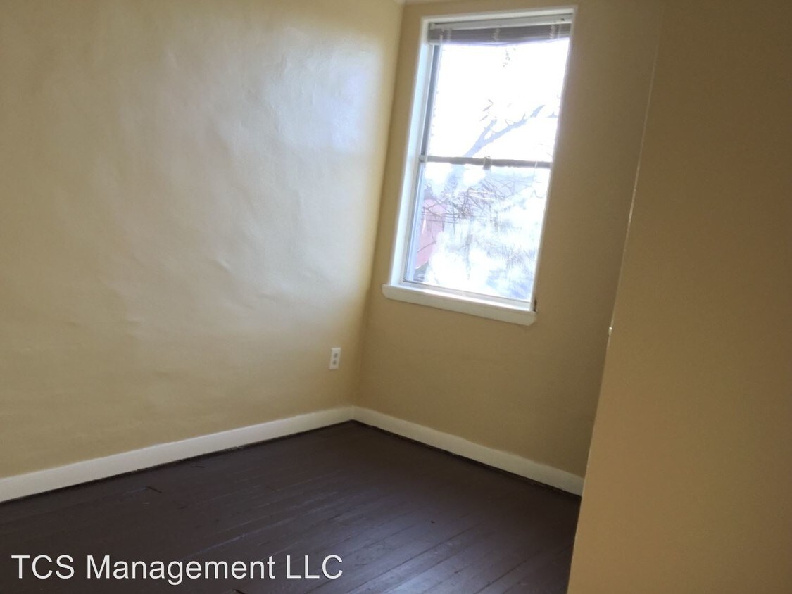 Foto del edificio - 6134 Glenmore Ave