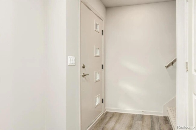 Photo - 2151 Park Dr Apartment