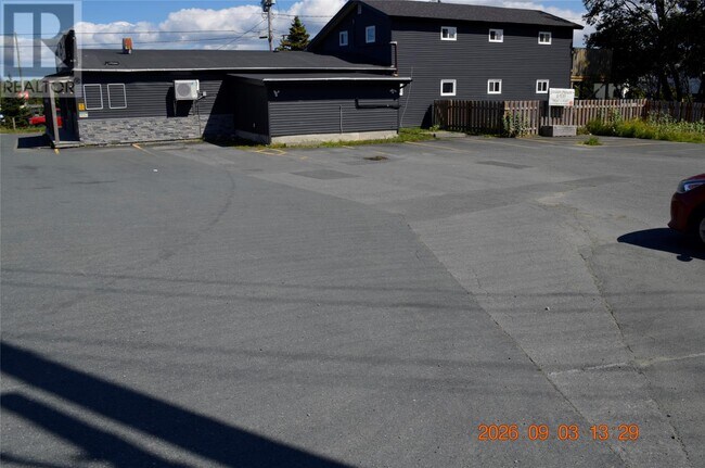 Photo du bâtiment - 843 Conception Bay Hwy
