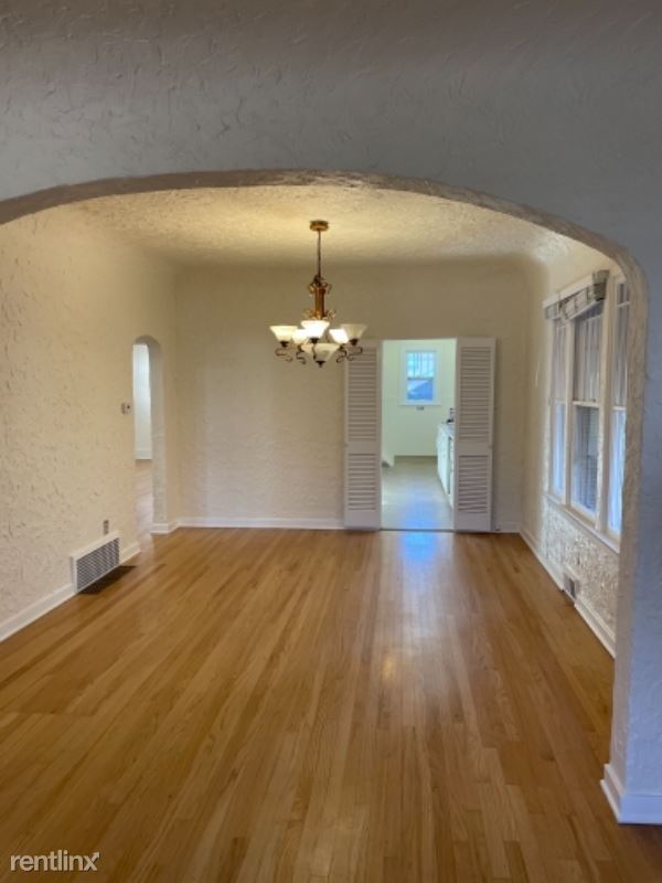 Building Photo - 3 br, 2 bath House - 678 S Race St