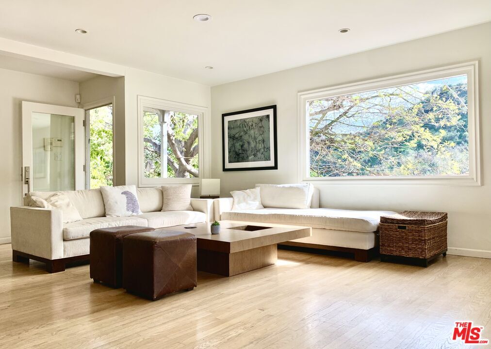 Foto principal - 8139 Laurelmont Dr