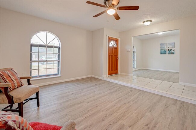 Building Photo - 6711 Krause Dr