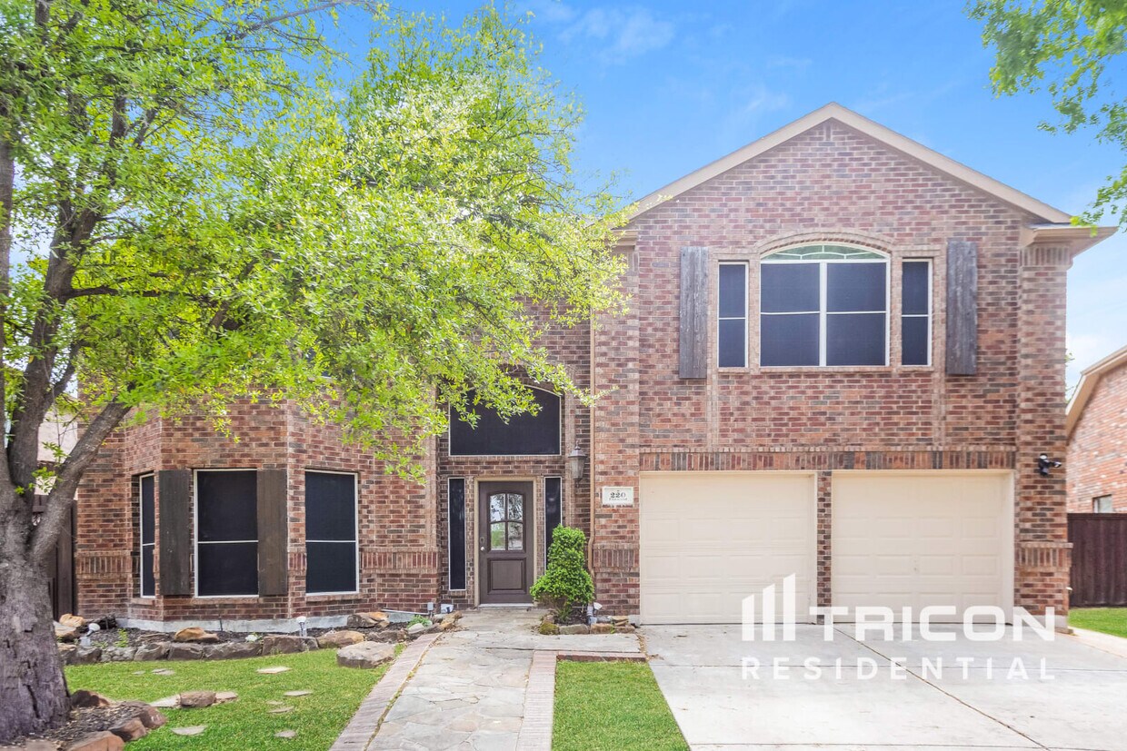 Primary Photo - 220 Flatwood Dr