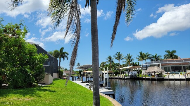 Building Photo - 5638 Riverside Dr