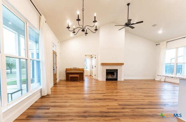 Foto del edificio - 4356 Cedar Creek Rd