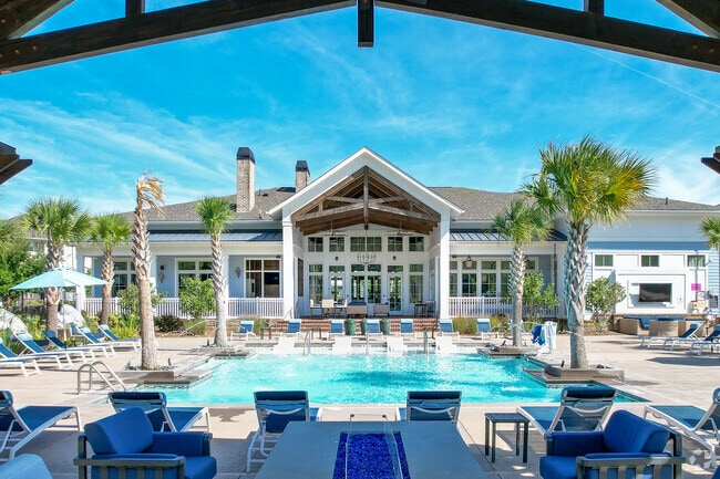 Building Photo - Elevate at Brighton Park