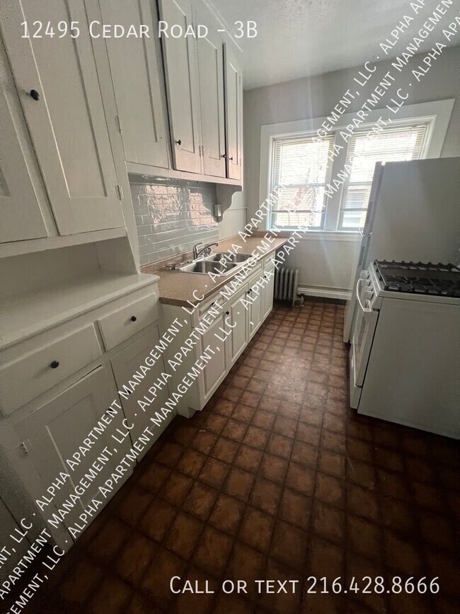 Foto del edificio - 12495 Cedar Rd