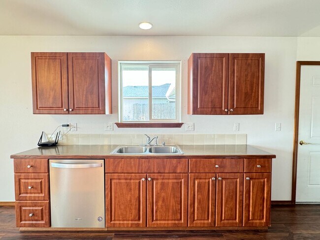 Building Photo - Nice Home in Kennewick