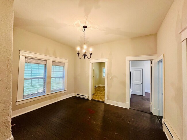 Foto del edificio - DOWNTOWN - 2 Bedroom - MOVE IN SPECIAL $500 OFF