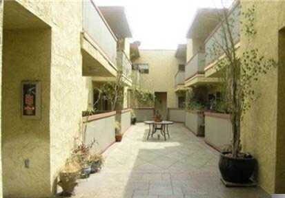 Foto del edificio - 12940 Riverside Dr