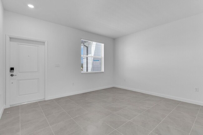 Foto del edificio - 2660 SE 28th St