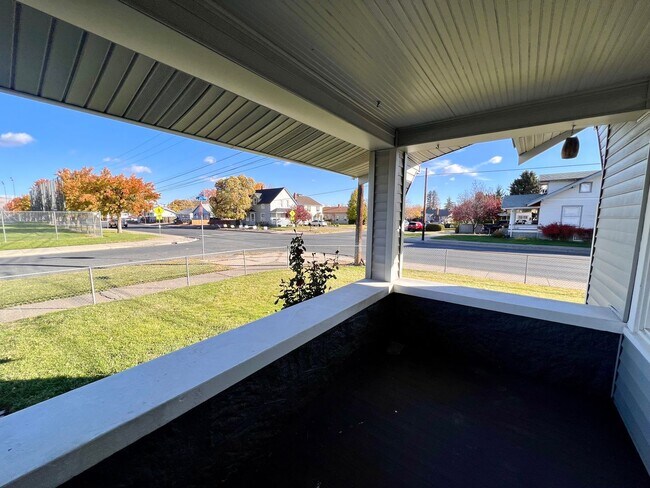 Building Photo - Non-Refundable & Security Deposit Total: $...
