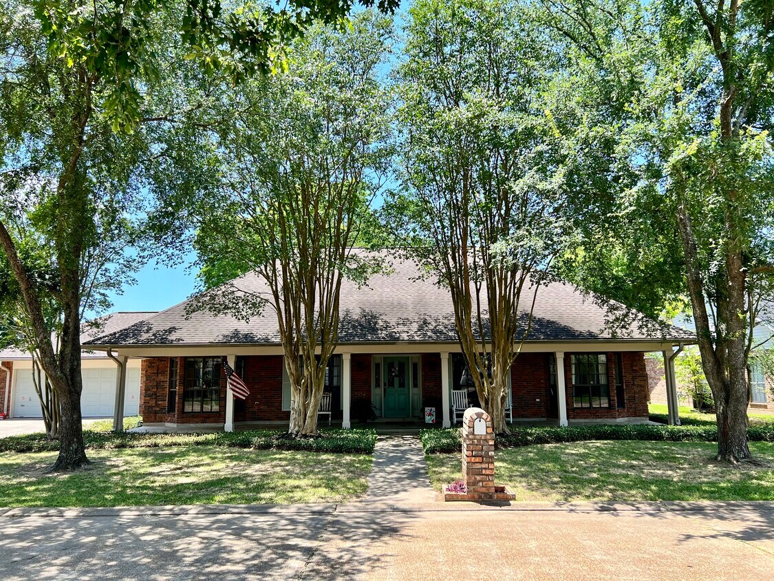 Primary Photo - 5133 Hunters Grove Ln