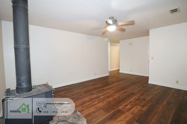 Foto del edificio - 2272 Wilson Ave