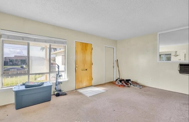 Building Photo - 1105 W 156th St