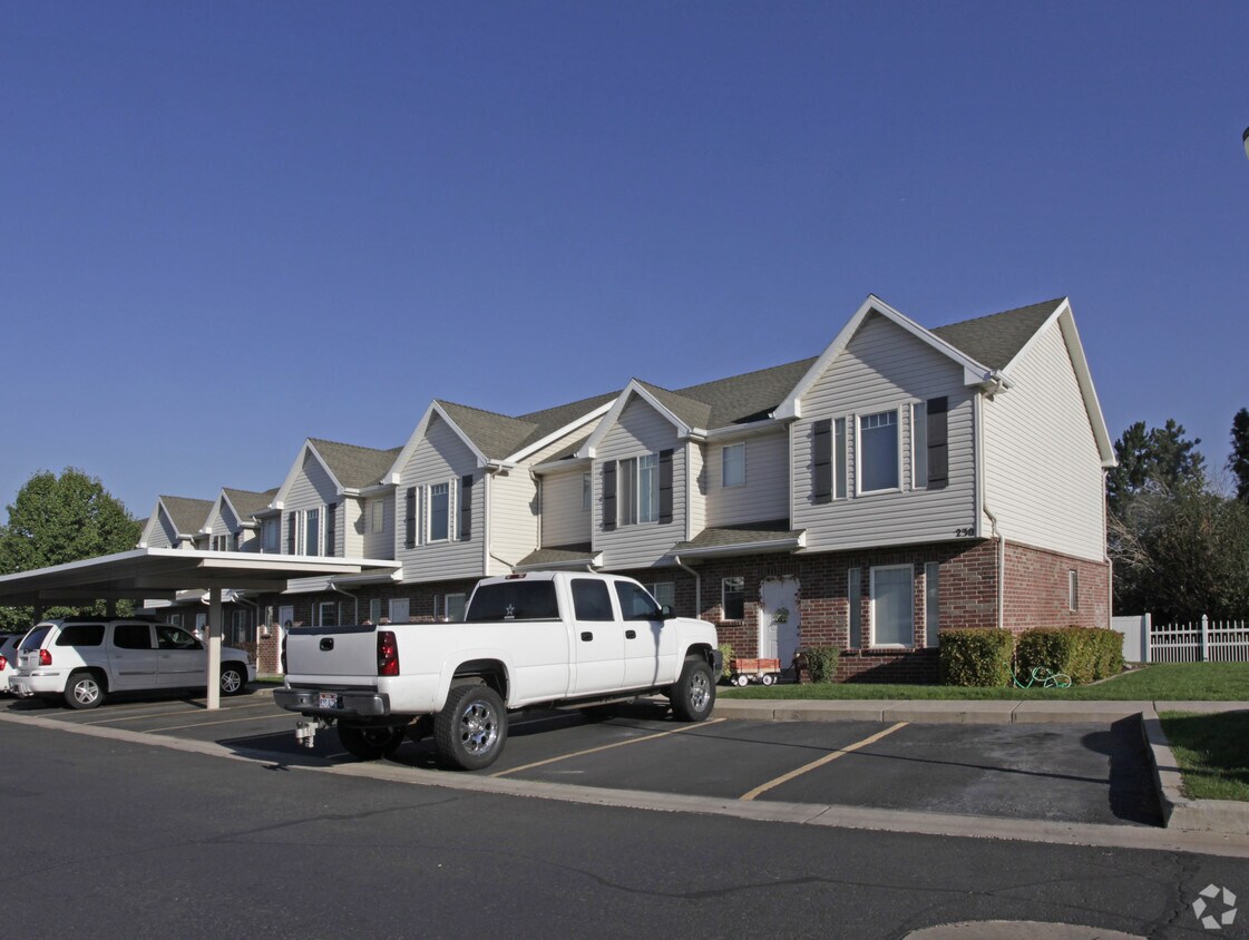 Foto del edificio - Pages Place Townhomes