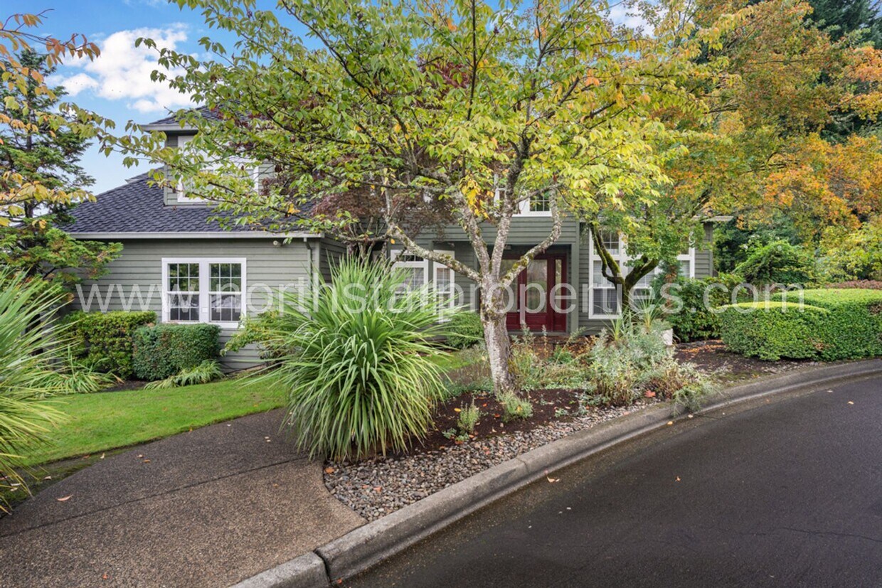 Foto principal - Spacious Elegance in Lake Oswego