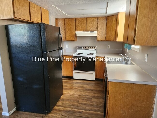 Building Photo - 322 Fredregill Rd