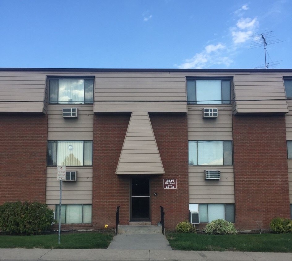 Primary Photo - 2831 W 28th St