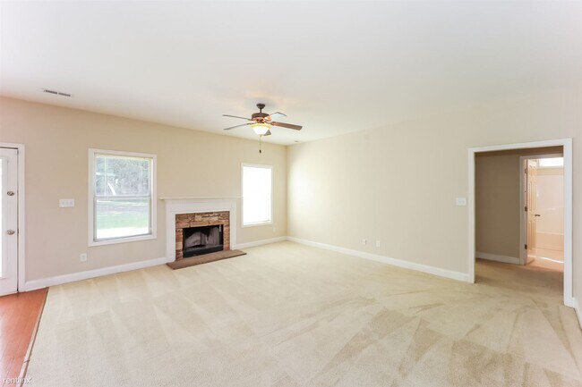 Building Photo - 4 br, 2.5 bath House - 90 Harris Estates Dr