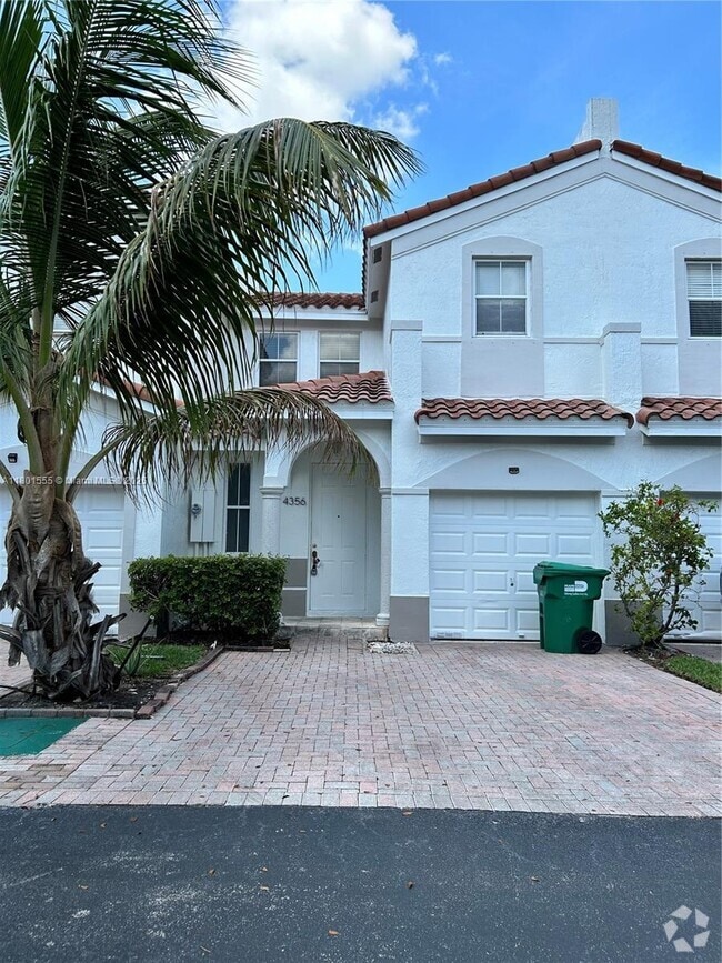 Building Photo - 4356 NW 116th Ave
