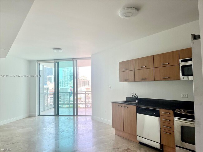 Foto del edificio - 1 br, 1 bath Condo - 350 S Miami Ave Apt 1611
