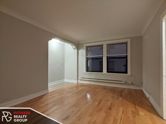 Foto del edificio - 429 W Roscoe St