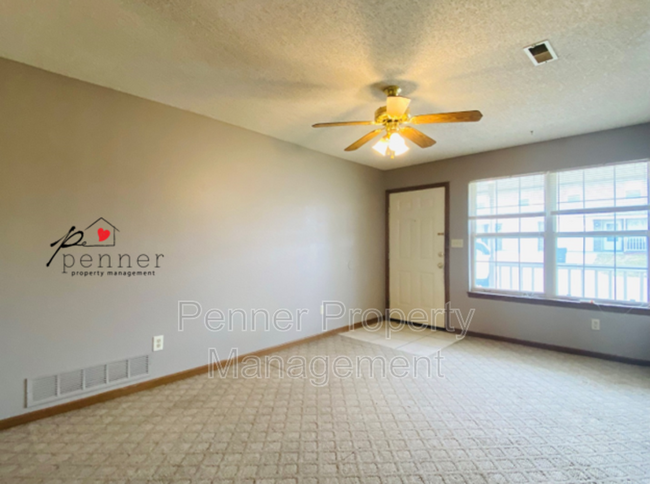 Foto del edificio - 2000 SW Sandstone Ct