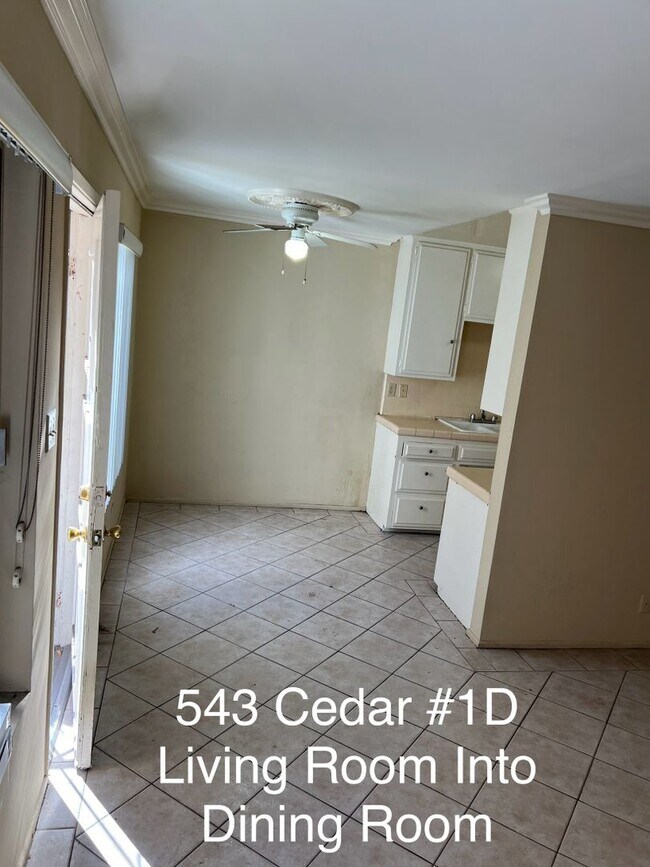 Foto del edificio - HUGE Condo for YOU!!