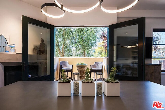 Foto del edificio - 718 Croft Ave