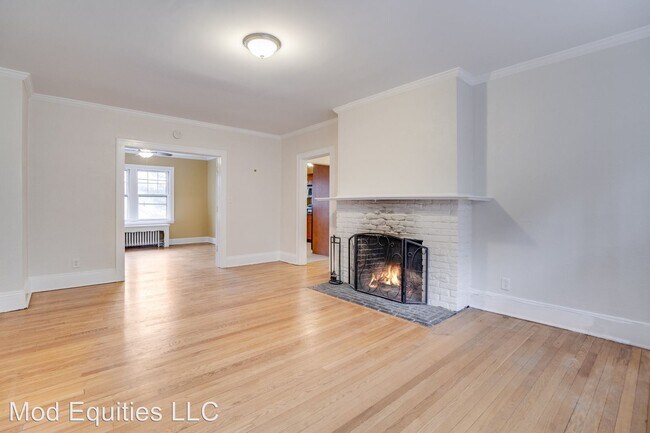 Foto del edificio - 806-816 Farmington Ave