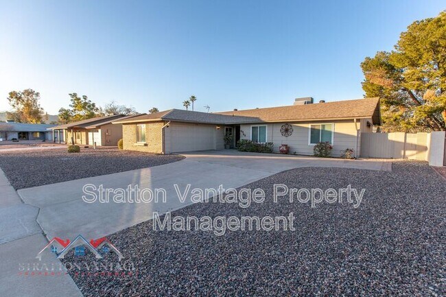 Building Photo - 4846 E Navajo St