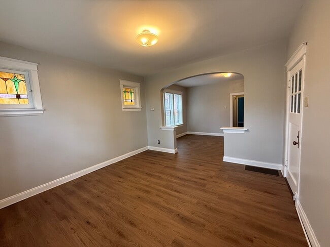 Living Room - 4658 Delor St