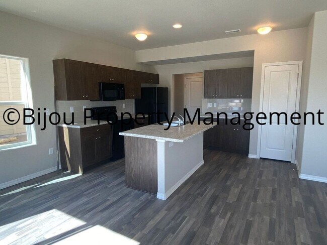 Foto del edificio - Beautiful 3 Bedroom New Build