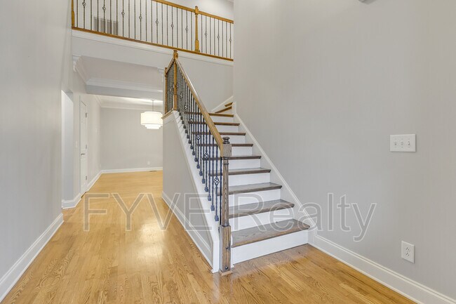 Building Photo - 1801A Shackleford Rd