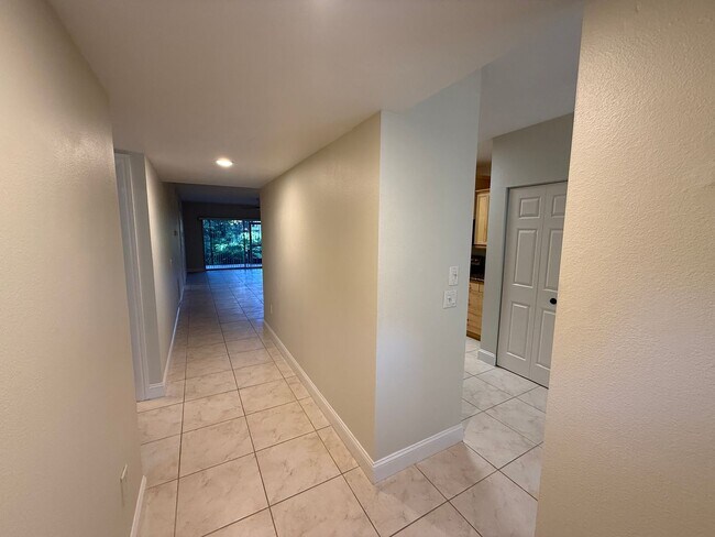 Foto del edificio - Lake Arrowhead 2 bedroom / 2 bath Condo