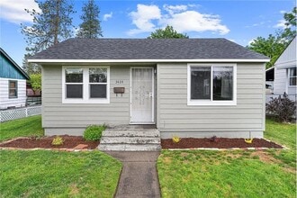 Building Photo - 3424 W Princeton Ave