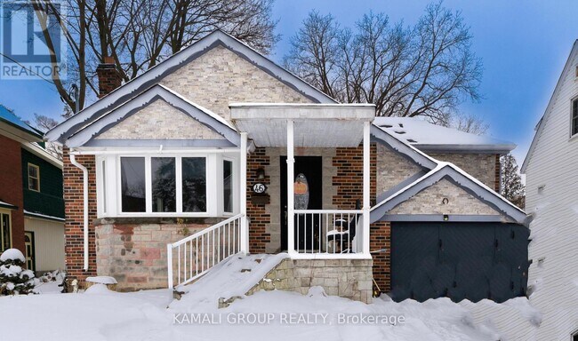 Photo du bâtiment - 46 Centre St E