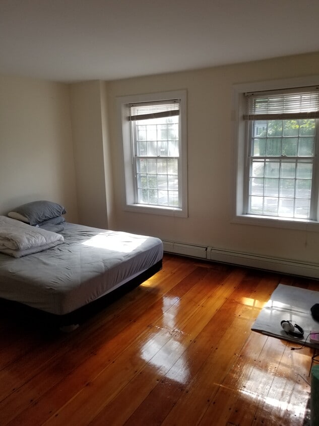 Primary Photo - 241 South St